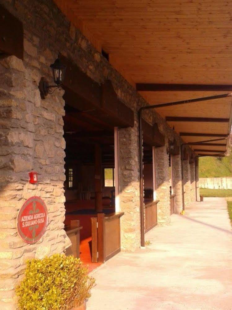 Agriturismo San Giuliano Dei Fratelli Giai スーザ エクステリア 写真